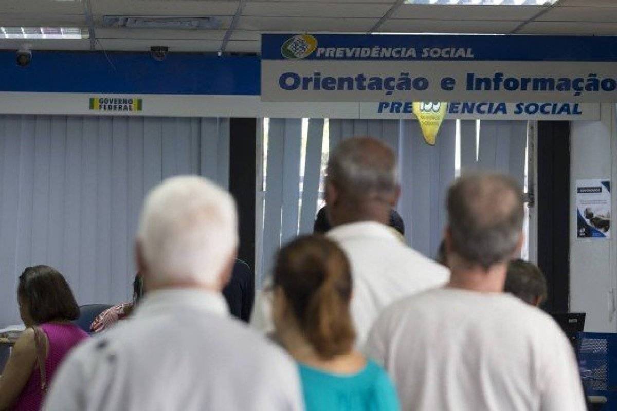 Bolsonaro veta suspensão da prova de vida de beneficiários do INSS durante pandemia